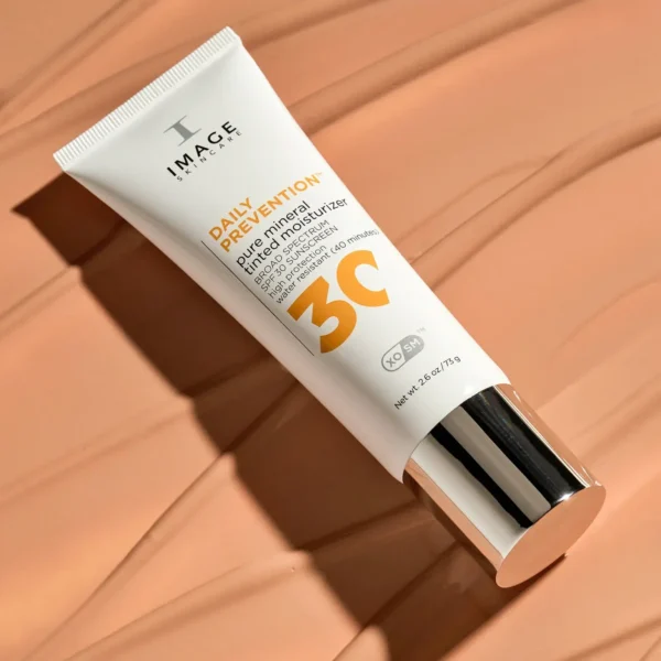 DAILY PREVENTION Pure mineral tinted moisturizer SPF 30 - Pilt 2